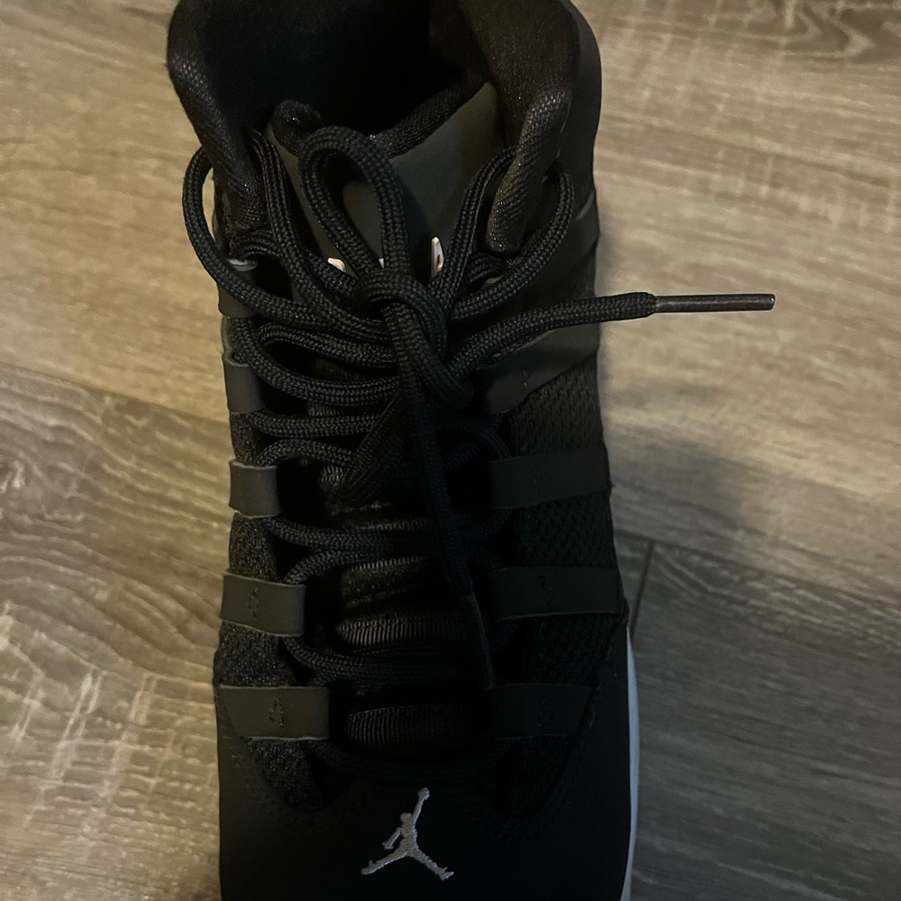Women Jordan’s pink and space gray/dark gray